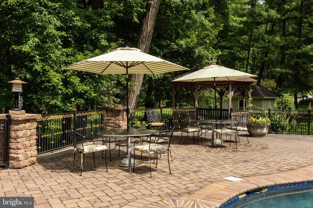 1733 STOCTON ROAD Meadowbrook, PA 19046