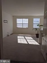 35 CREEKSIDE WAY Burlington, NJ 08016