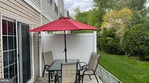 35 CREEKSIDE WAY Burlington, NJ 08016