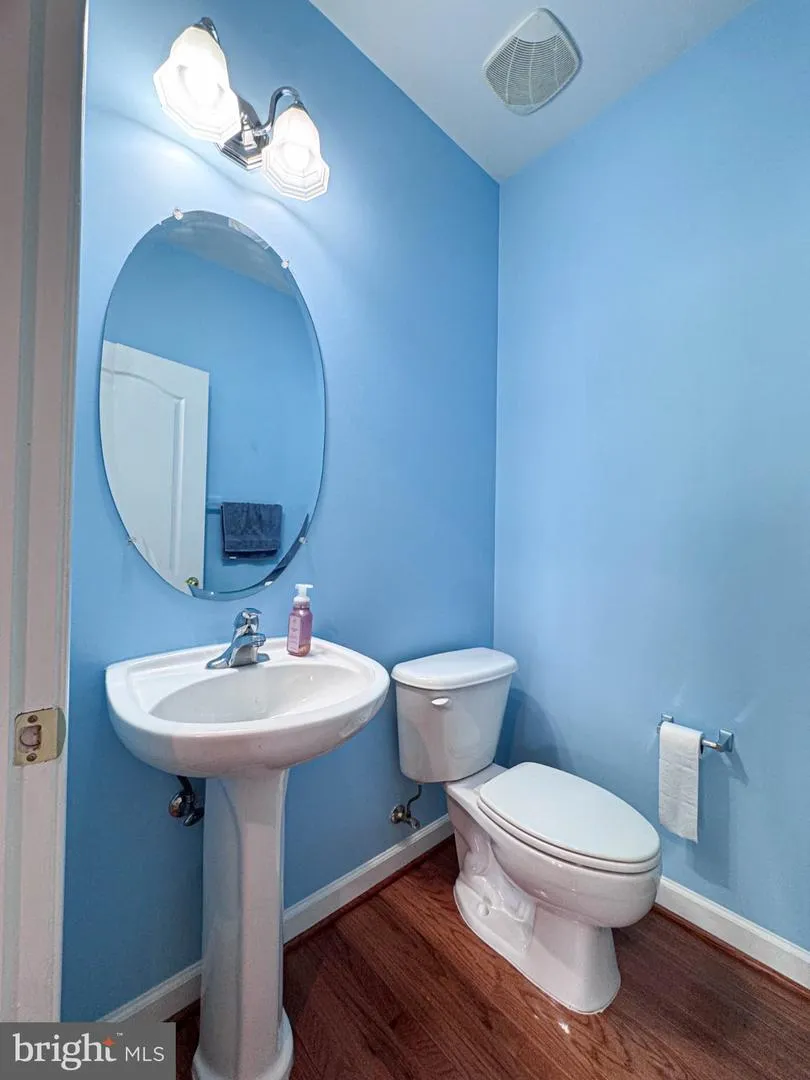 22827 OAKGROVE ROAD Sterling, VA 20166