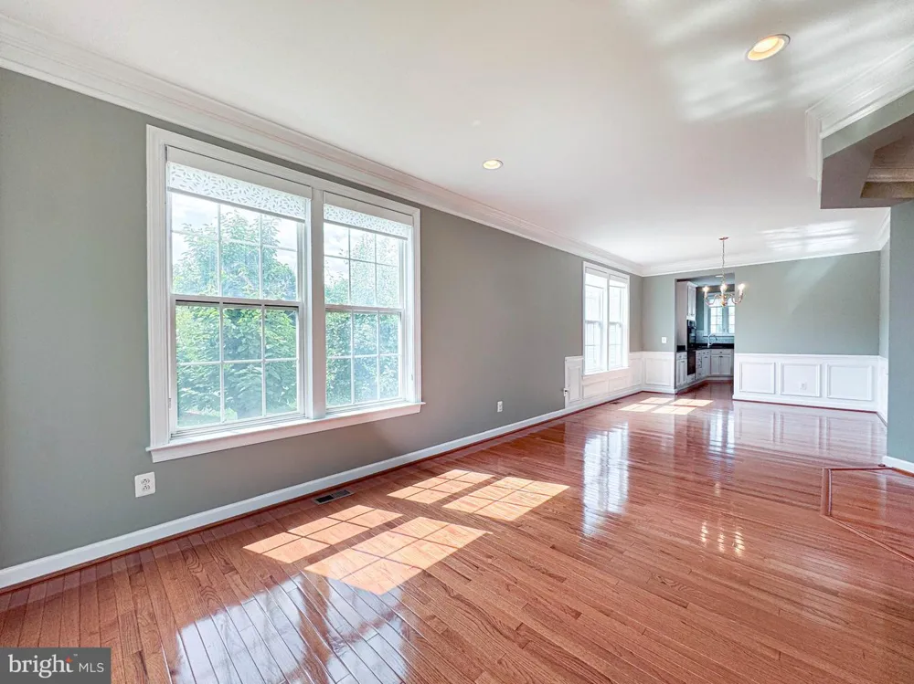 22827 OAKGROVE ROAD Sterling, VA 20166