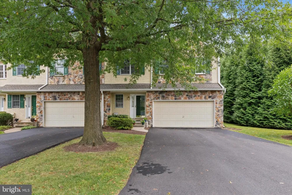 21 KERRY LANE Malvern, PA 19355