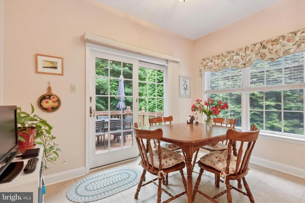21 KERRY LANE Malvern, PA 19355
