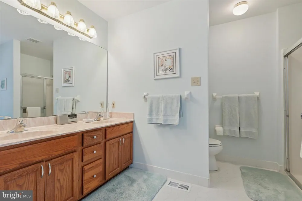 21 KERRY LANE Malvern, PA 19355