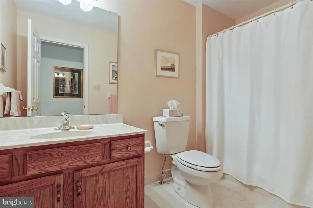 21 KERRY LANE Malvern, PA 19355