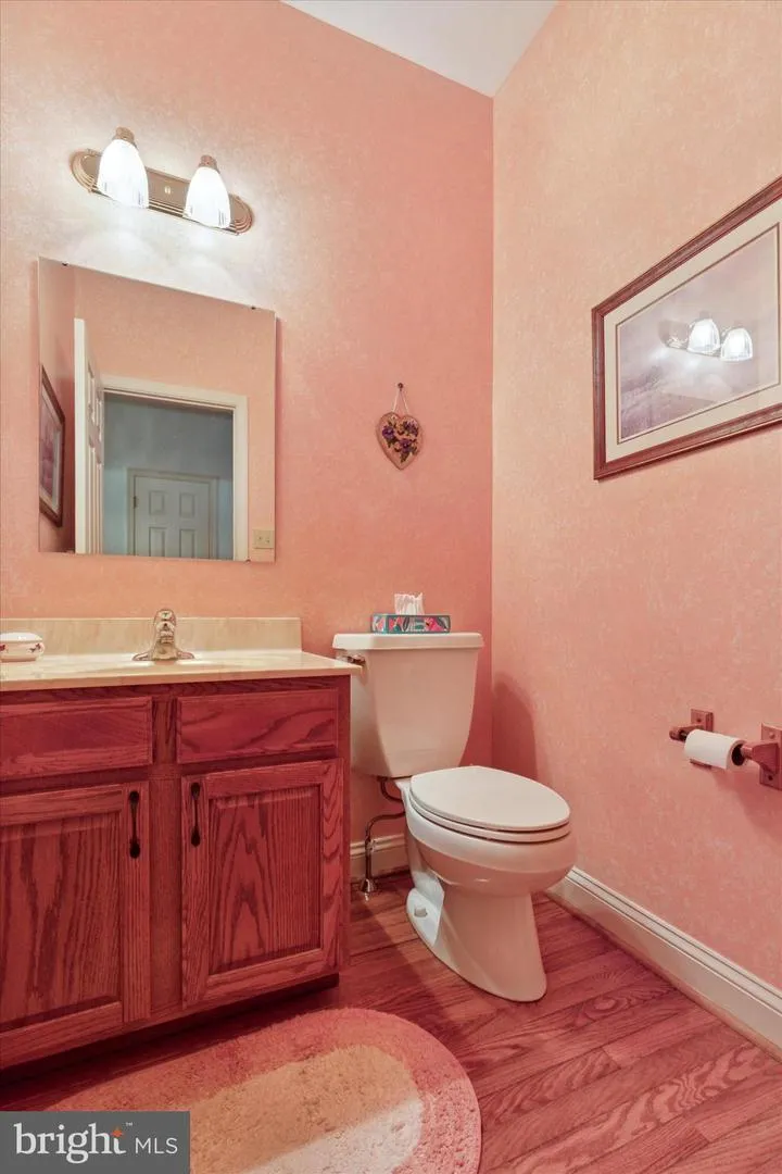 21 KERRY LANE Malvern, PA 19355