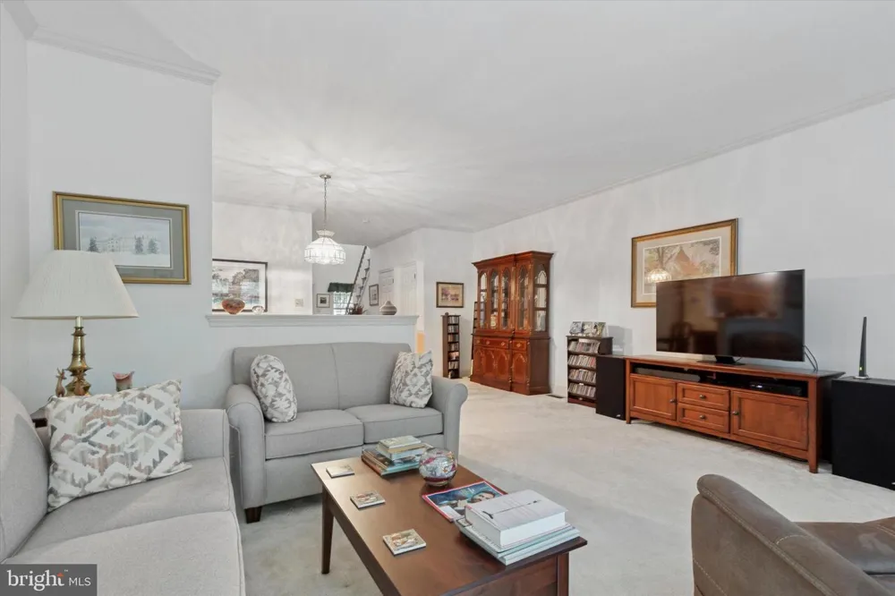 21 KERRY LANE Malvern, PA 19355