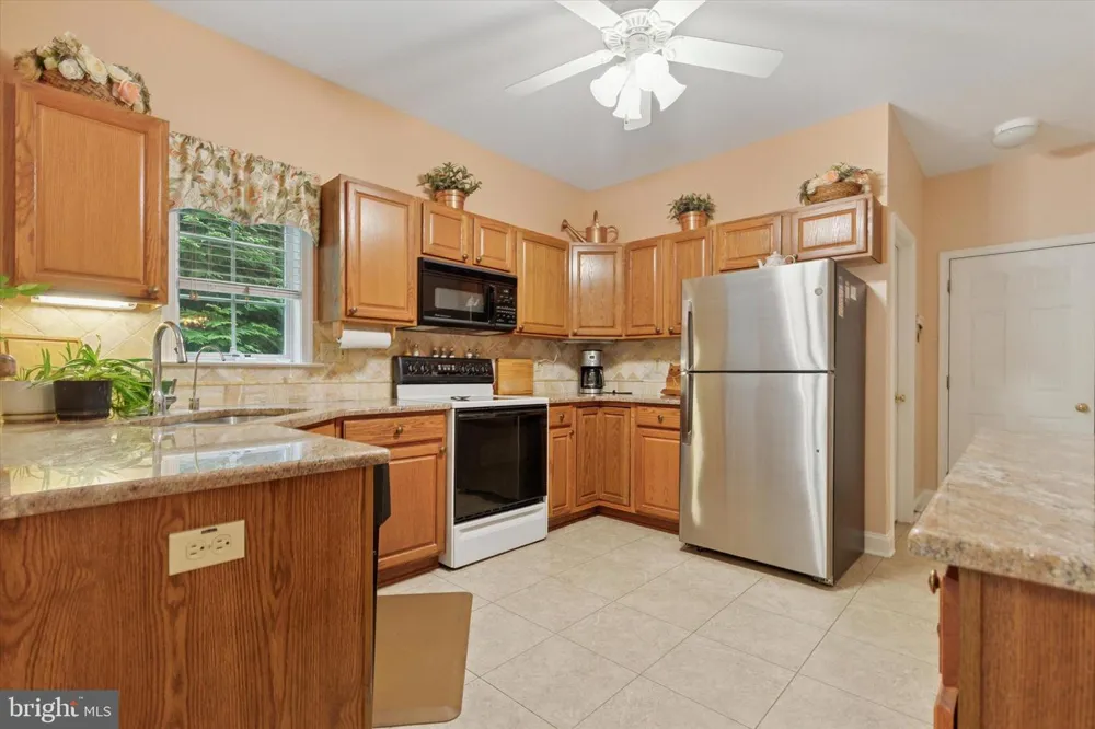 21 KERRY LANE Malvern, PA 19355