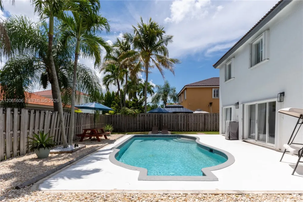 9002 SW 212th Ter Cutler Bay, FL 33189