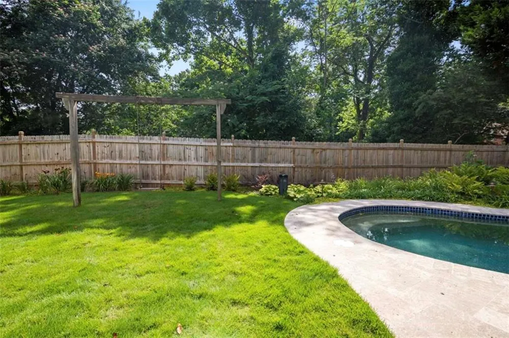 1213 Club Walk Drive NE Brookhaven, GA 30319