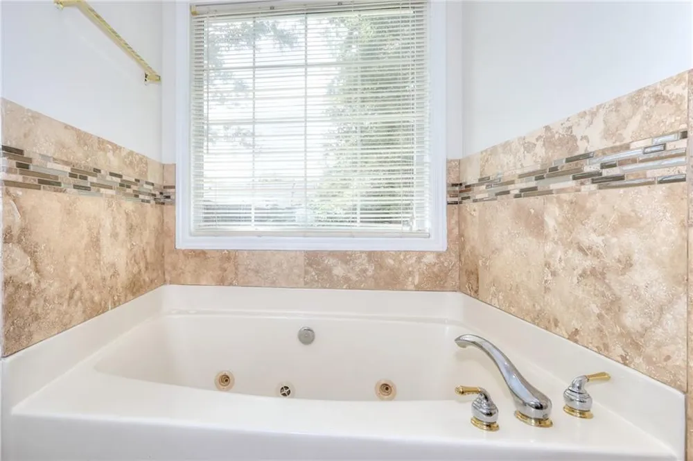 5386 Haverford Mill Cove Lilburn, GA 30047