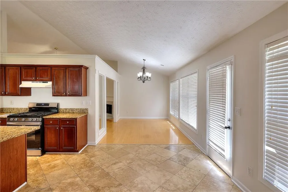 5386 Haverford Mill Cove Lilburn, GA 30047