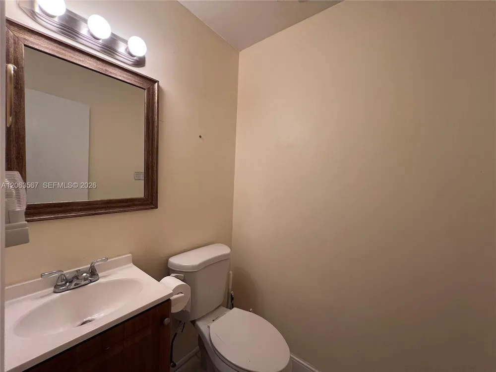 2750 34th Ave #9D Hollywood, FL 33021
