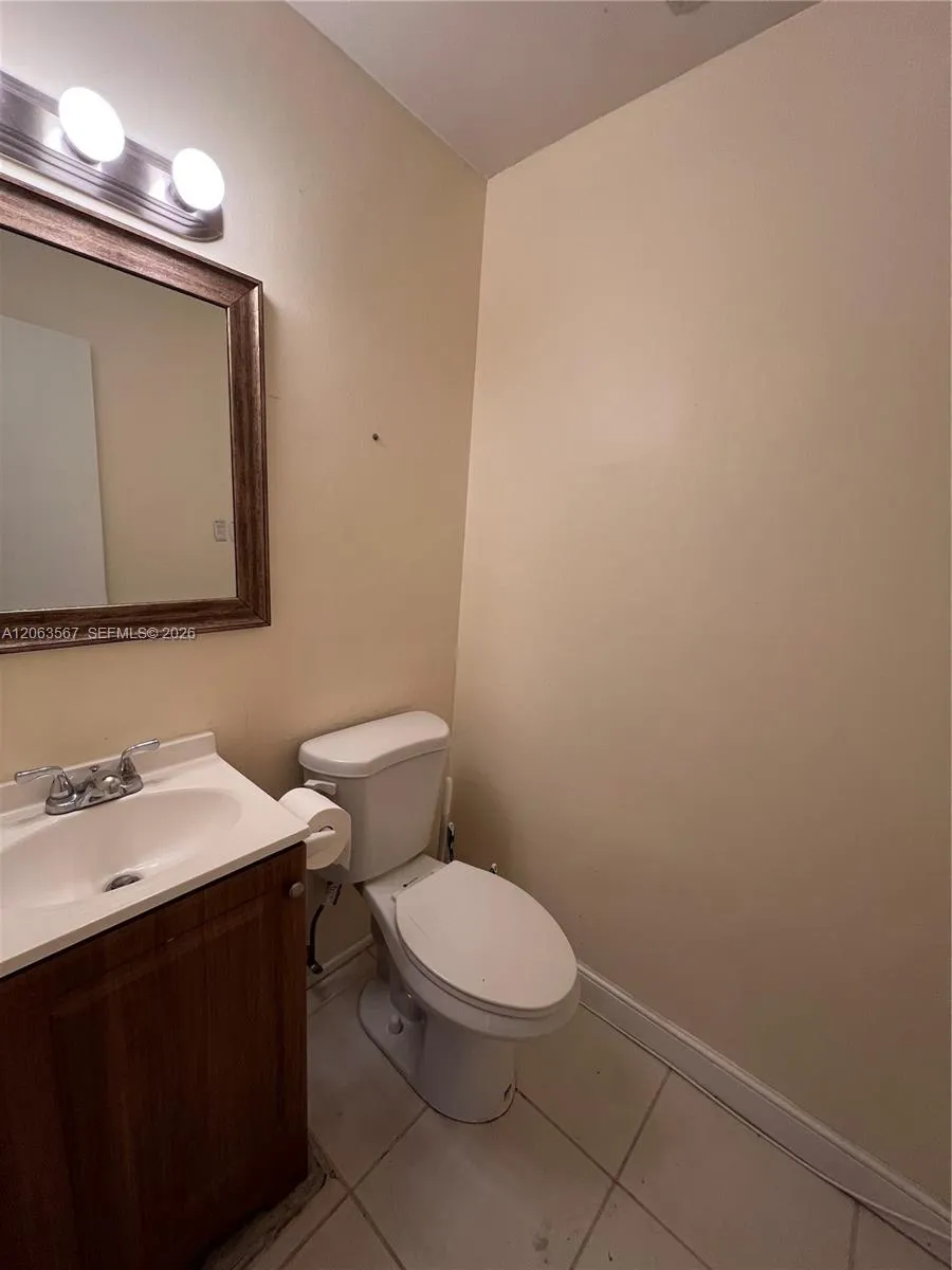 2750 34th Ave #9D Hollywood, FL 33021