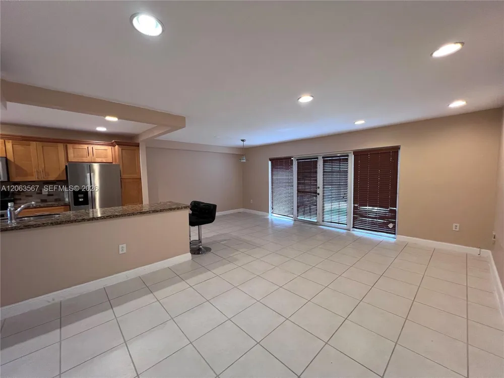 2750 34th Ave #9D Hollywood, FL 33021