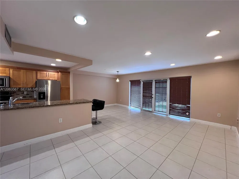 2750 34th Ave #9D Hollywood, FL 33021
