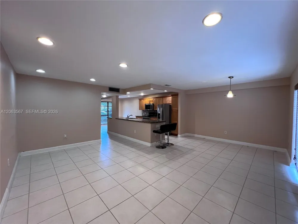 2750 34th Ave #9D Hollywood, FL 33021