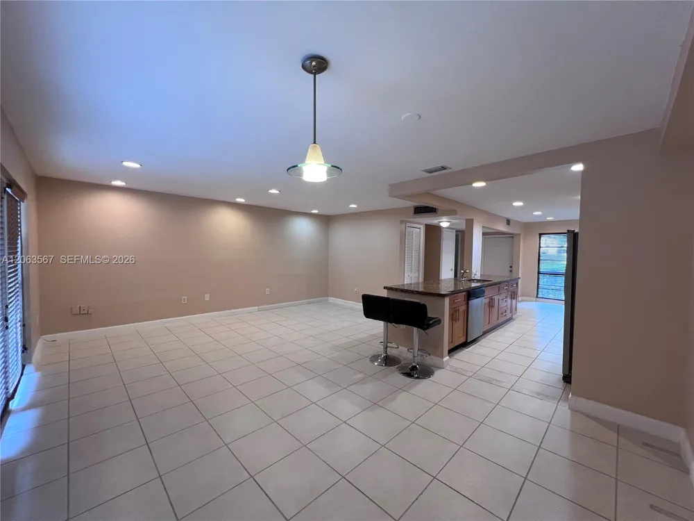 2750 34th Ave #9D Hollywood, FL 33021