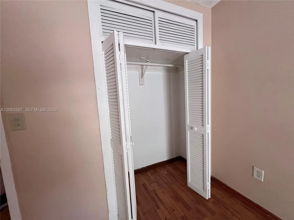 2750 34th Ave #9D Hollywood, FL 33021