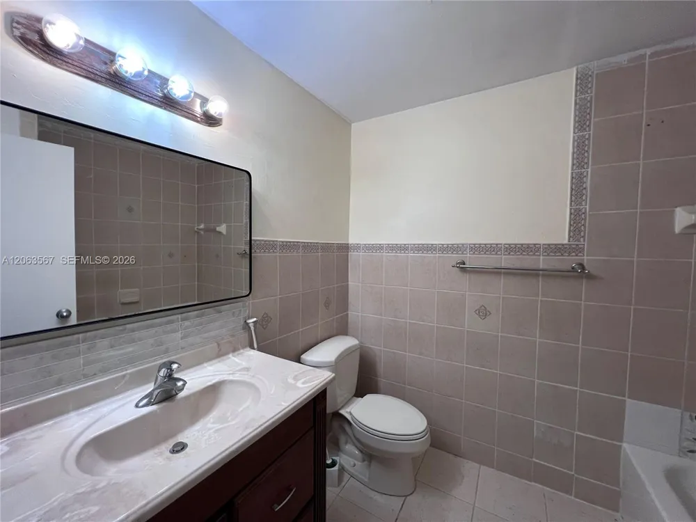 2750 34th Ave #9D Hollywood, FL 33021