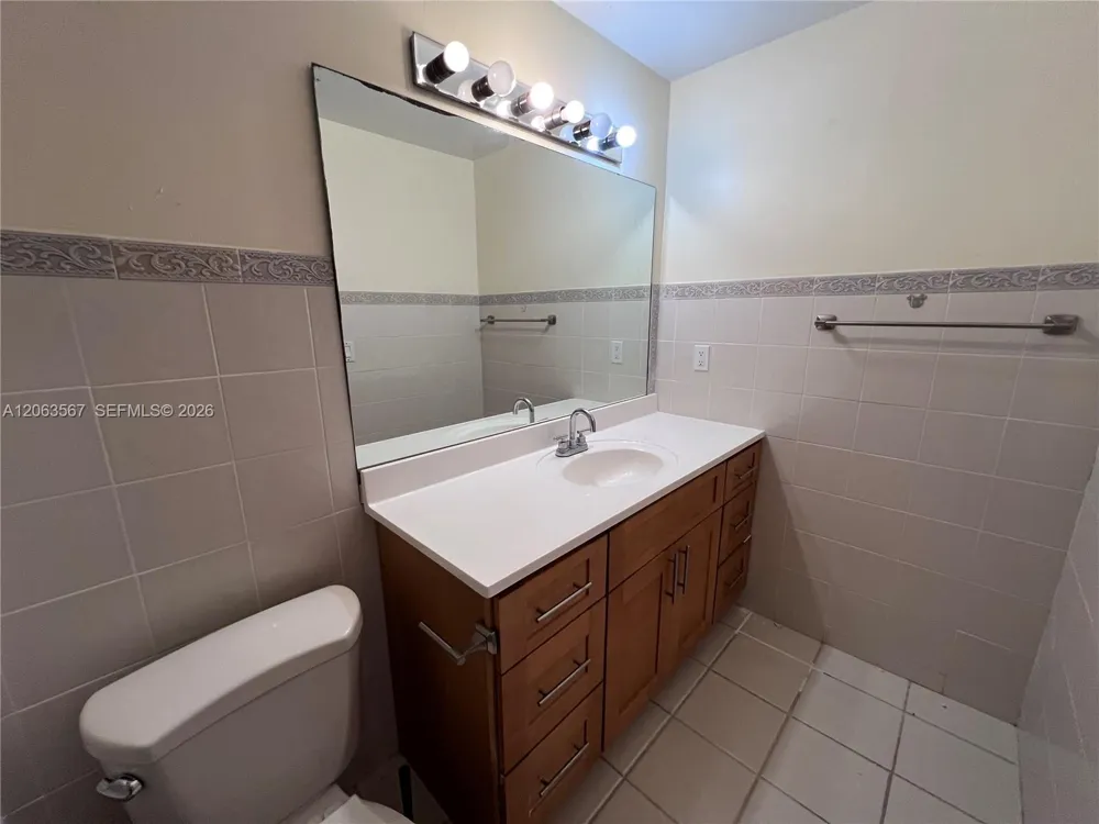 2750 34th Ave #9D Hollywood, FL 33021