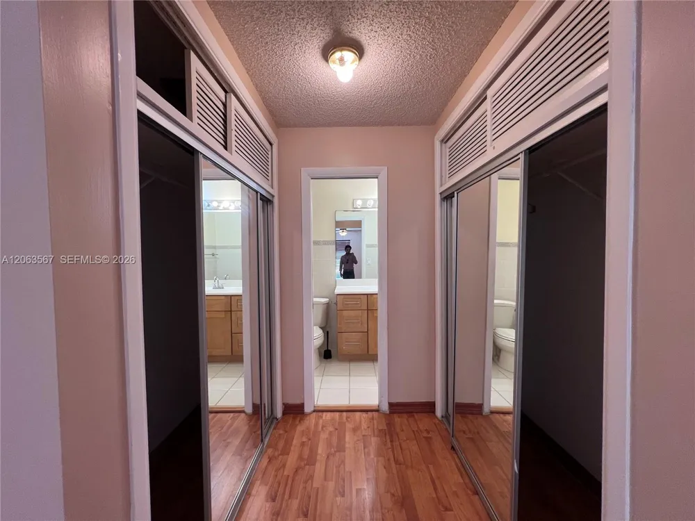 2750 34th Ave #9D Hollywood, FL 33021