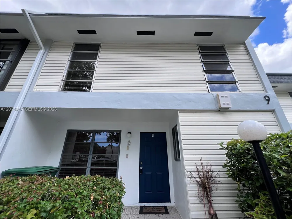 2750 34th Ave #9D Hollywood, FL 33021