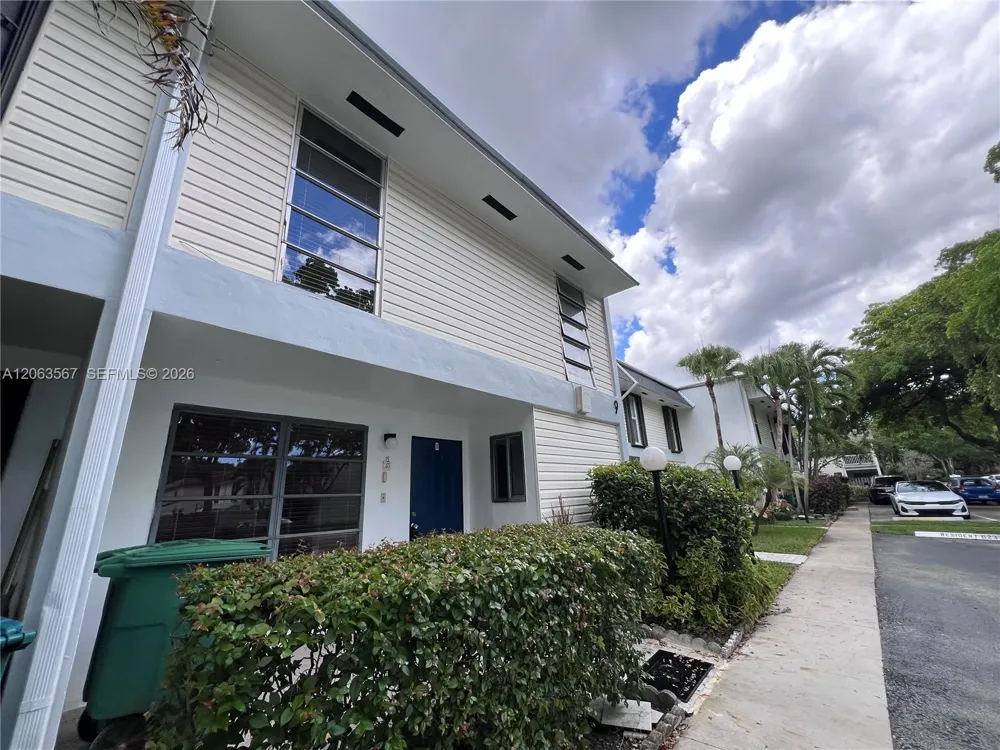 2750 34th Ave #9D Hollywood, FL 33021