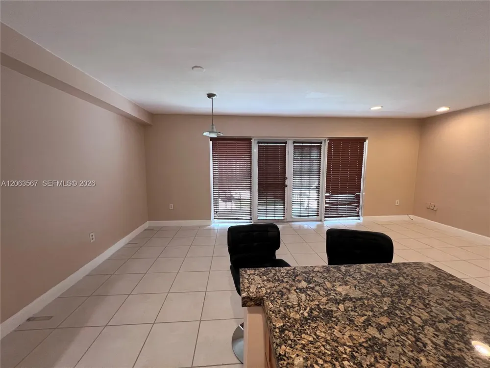 2750 34th Ave #9D Hollywood, FL 33021
