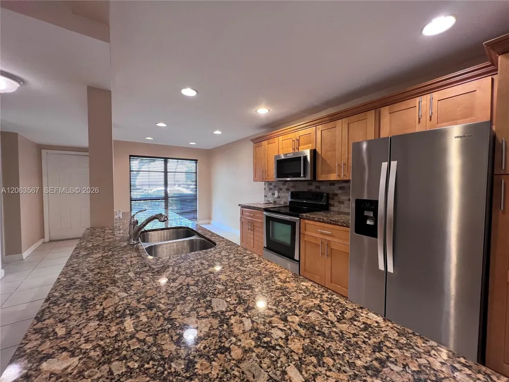 2750 34th Ave #9D Hollywood, FL 33021