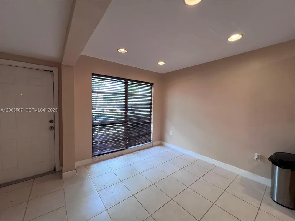 2750 34th Ave #9D Hollywood, FL 33021