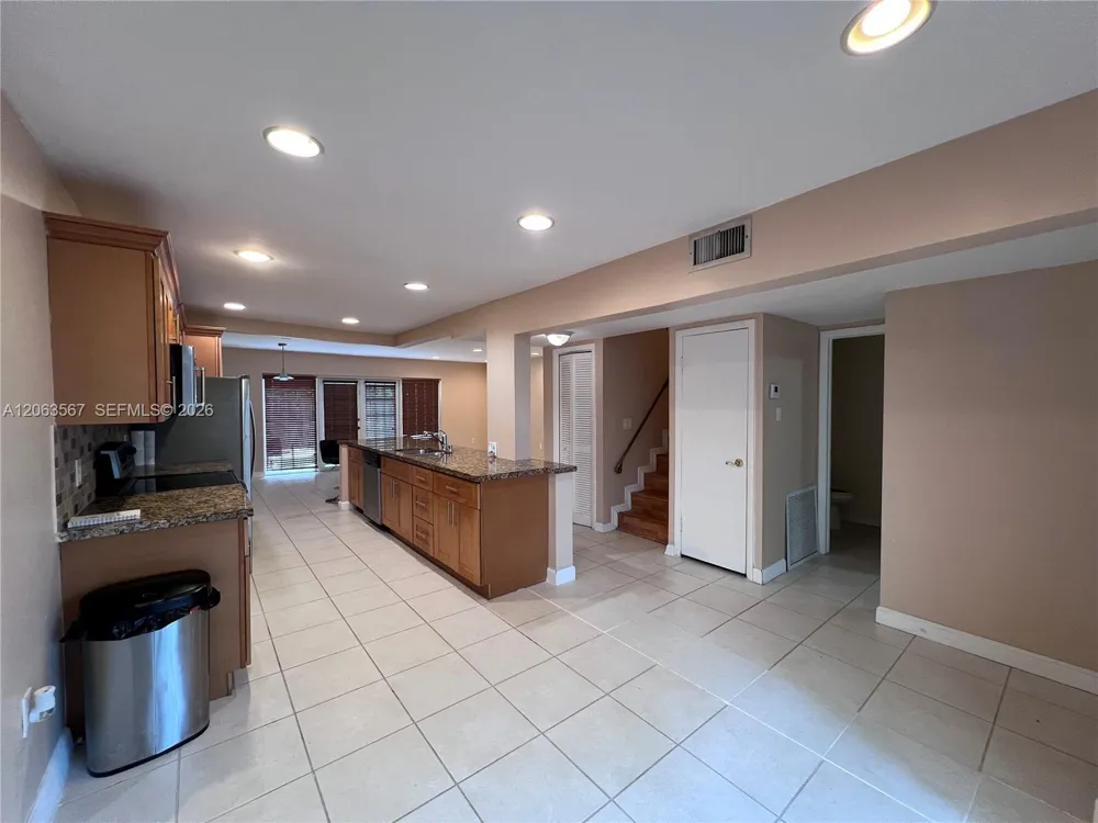 2750 34th Ave #9D Hollywood, FL 33021