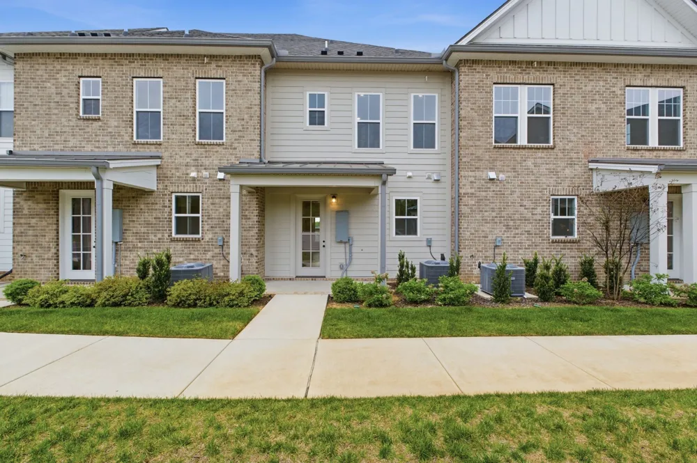152 Nearwater Place Hendersonville, TN 37075