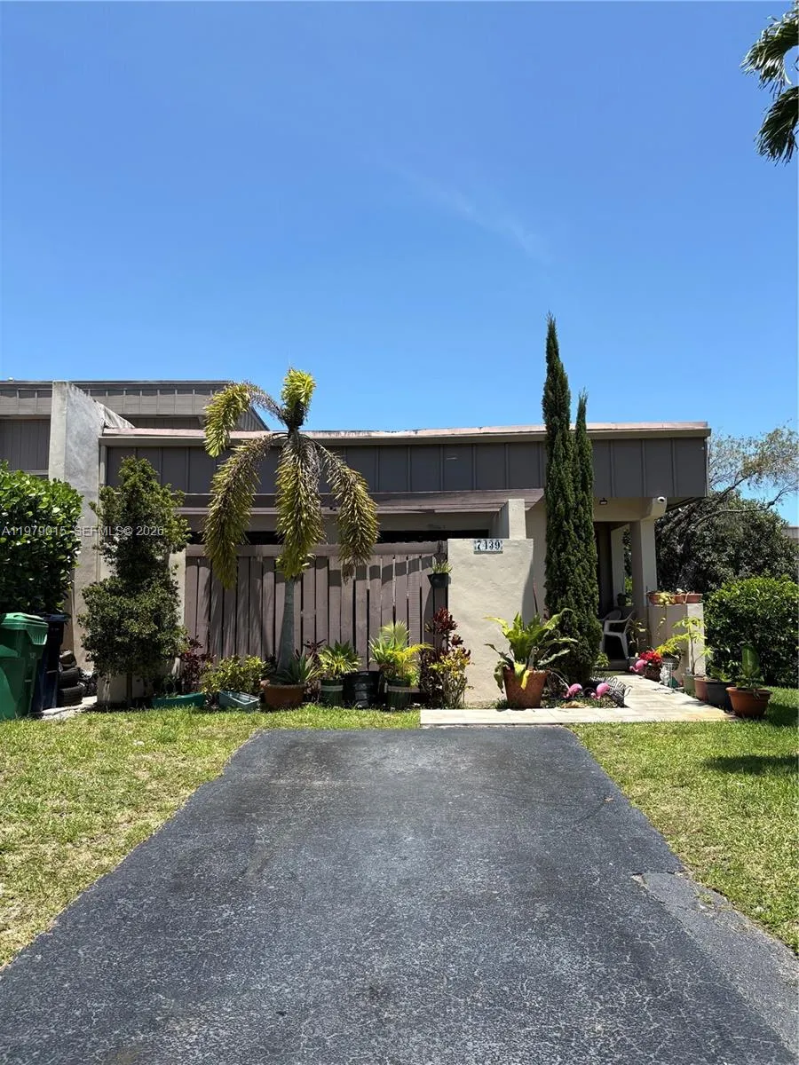 7439 SW 106th Ct Miami, FL 33173