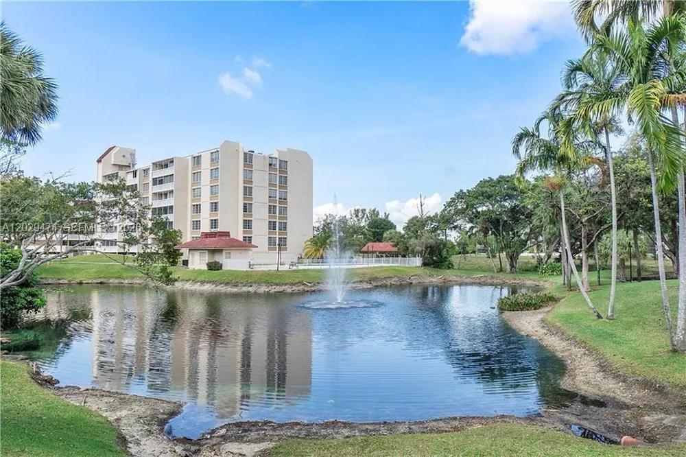 7081 Environ Blvd #242 Lauderhill, FL 33319