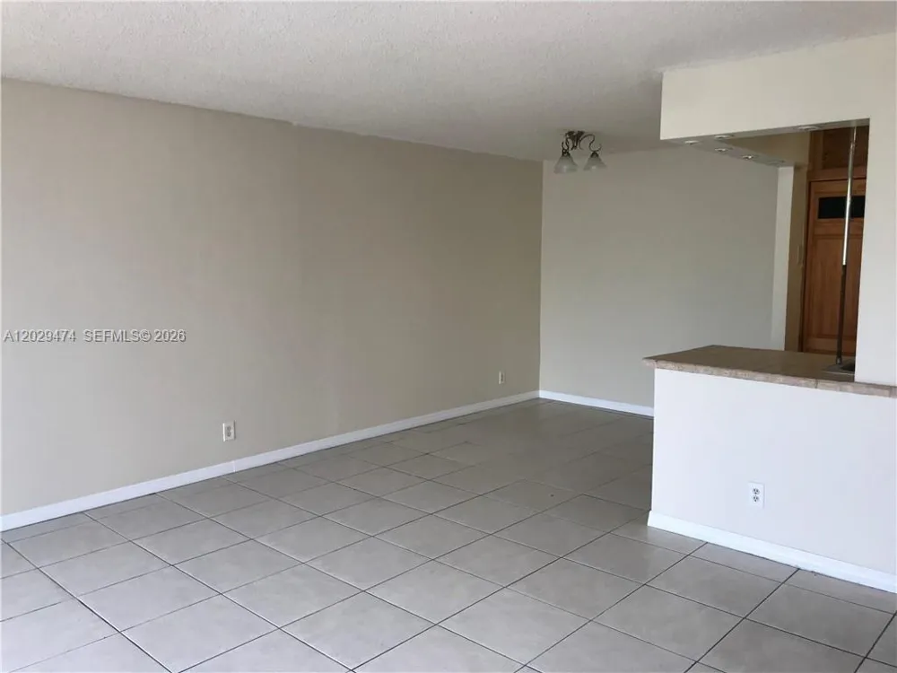 7081 Environ Blvd #242 Lauderhill, FL 33319