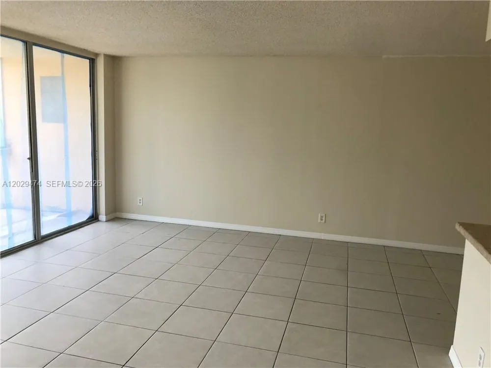 7081 Environ Blvd #242 Lauderhill, FL 33319