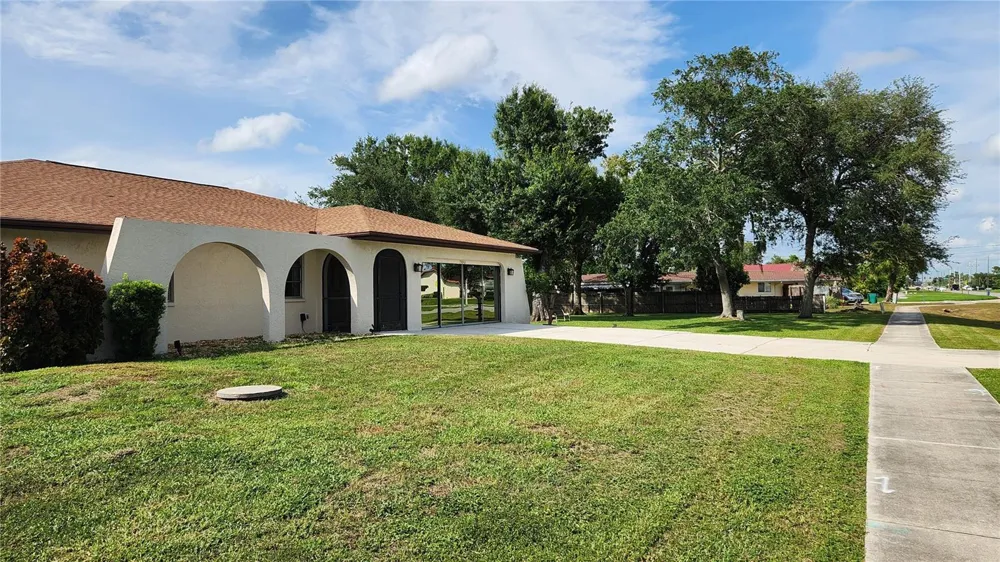 19842 MIDWAY BLVD Port Charlotte, FL 33948