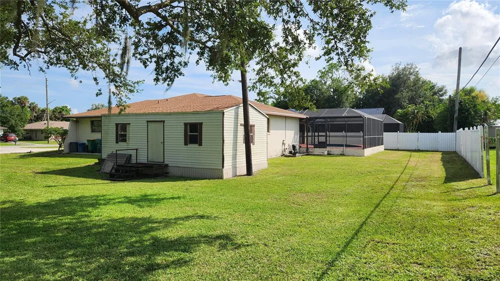 19842 MIDWAY BLVD Port Charlotte, FL 33948