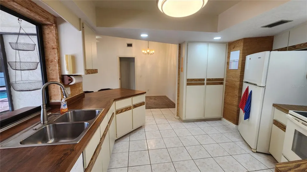 19842 MIDWAY BLVD Port Charlotte, FL 33948