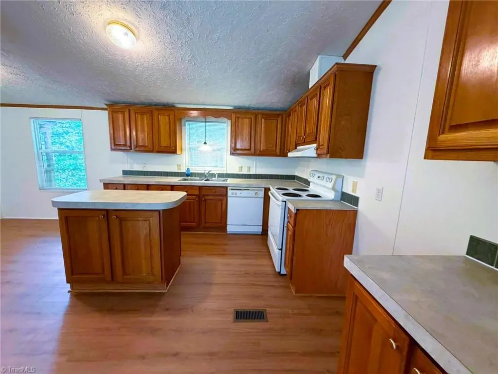 1042 Wells Creek Road Madison, NC 27025