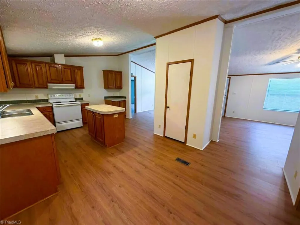 1042 Wells Creek Road Madison, NC 27025