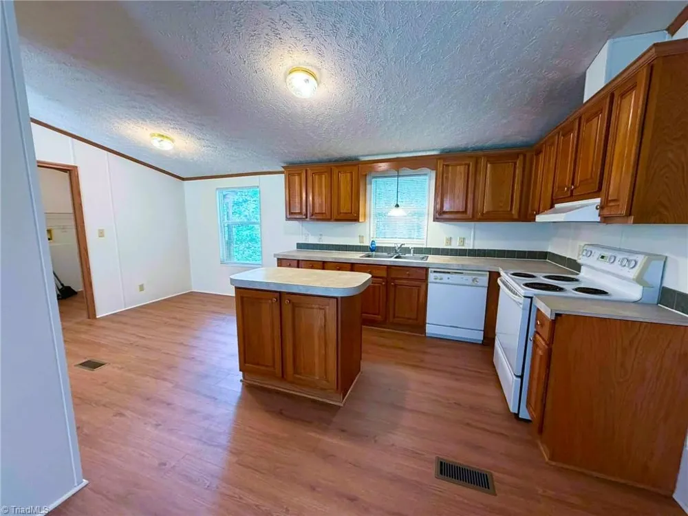1042 Wells Creek Road Madison, NC 27025