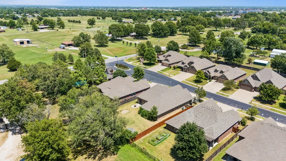 10582 121st EastAvenue Owasso, OK 74055