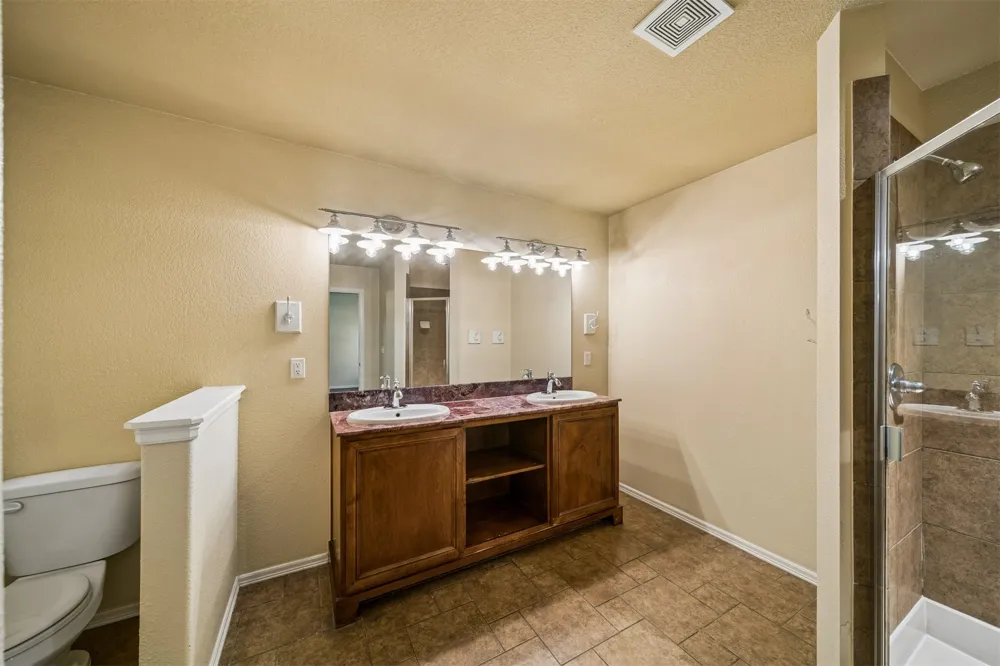 10582 121st EastAvenue Owasso, OK 74055