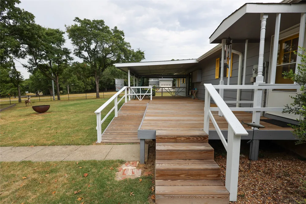2030 Castle Rock Drive Sulphur, OK 73086