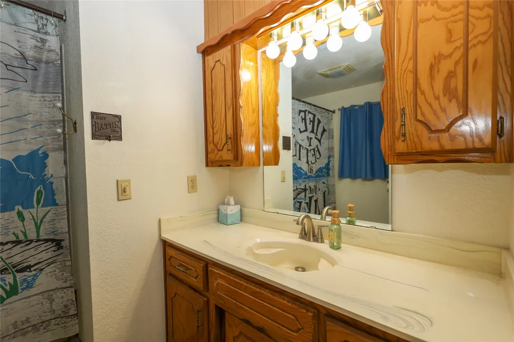 2030 Castle Rock Drive Sulphur, OK 73086