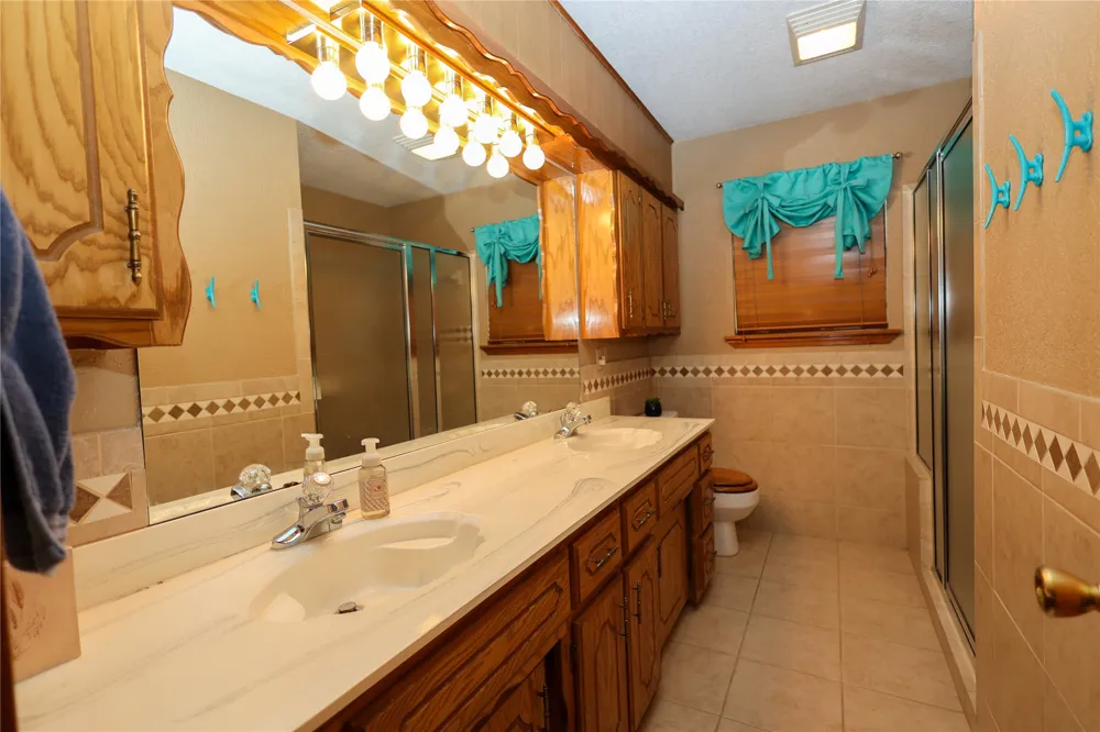 2030 Castle Rock Drive Sulphur, OK 73086