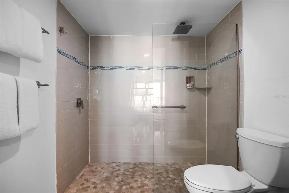 6165 ISLA VERDE AVE. #1550 Carolina, PR 00979