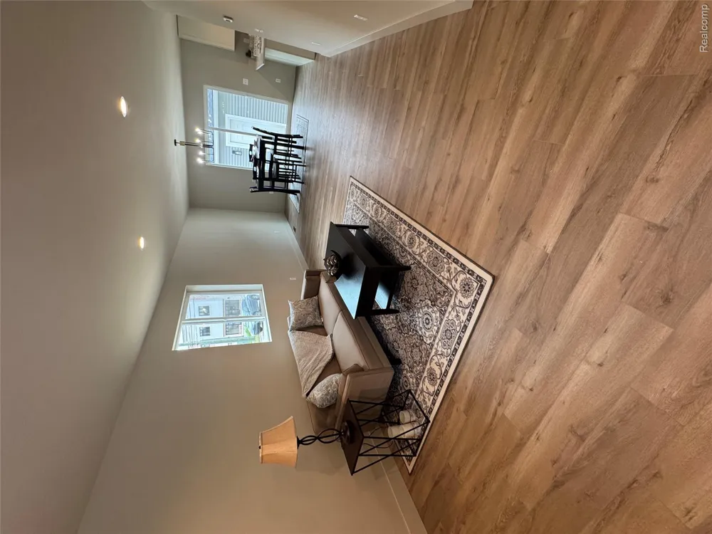 27305 GROVELAND AVENUE Madison Heights City, MI 48071